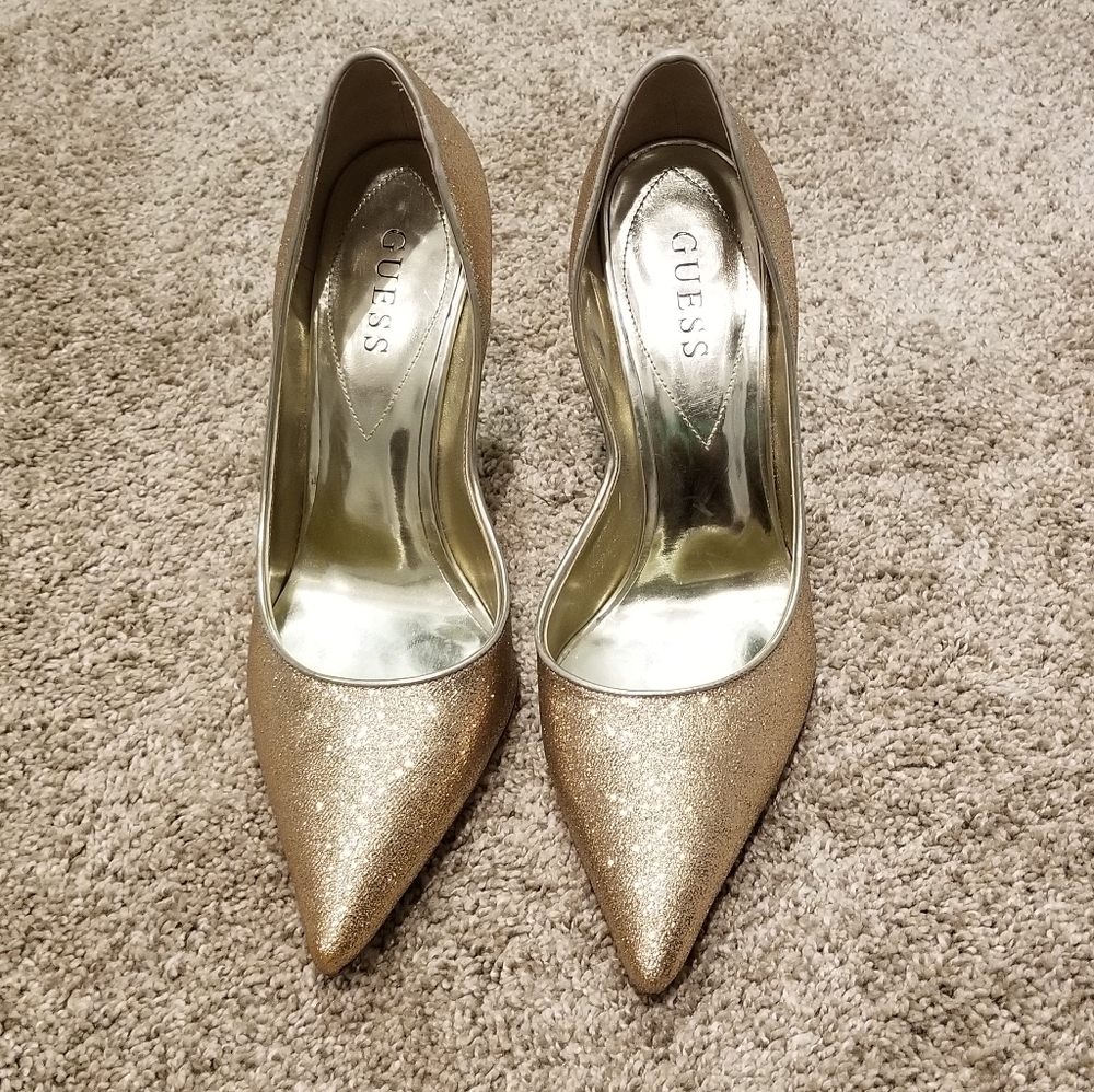 Guess gold pointy toe stiletto